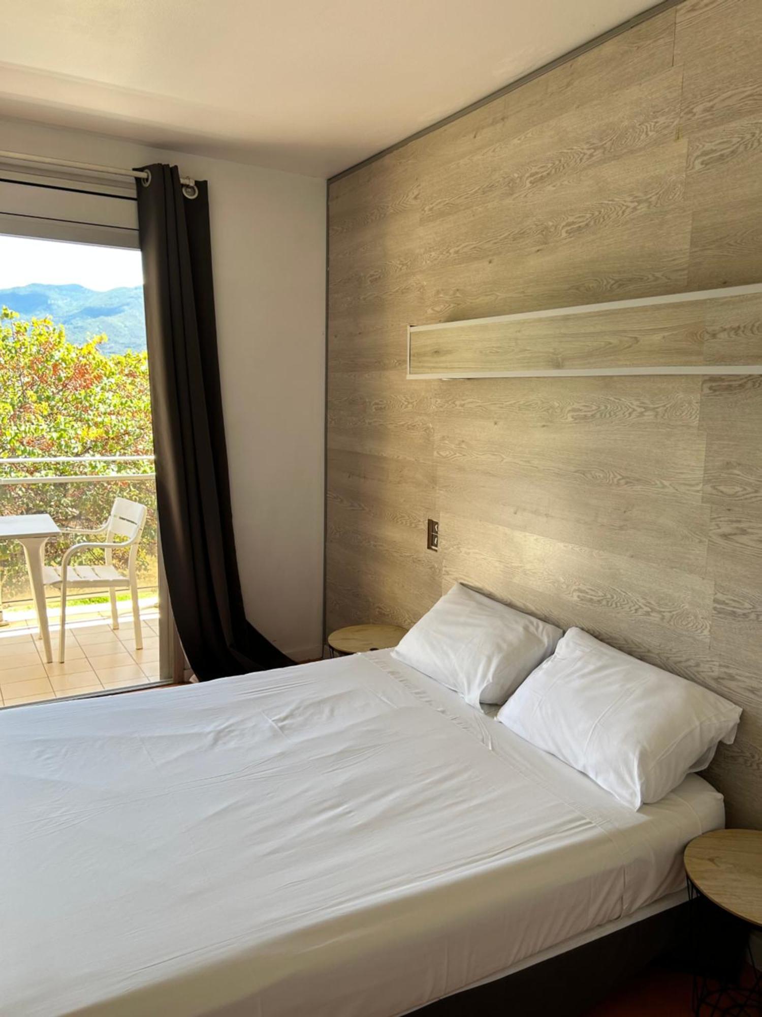 Hotel La Garenne Tresserre Eksteriør billede